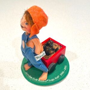 Anna Lee Society- 2000 - 2001 Logo Kid